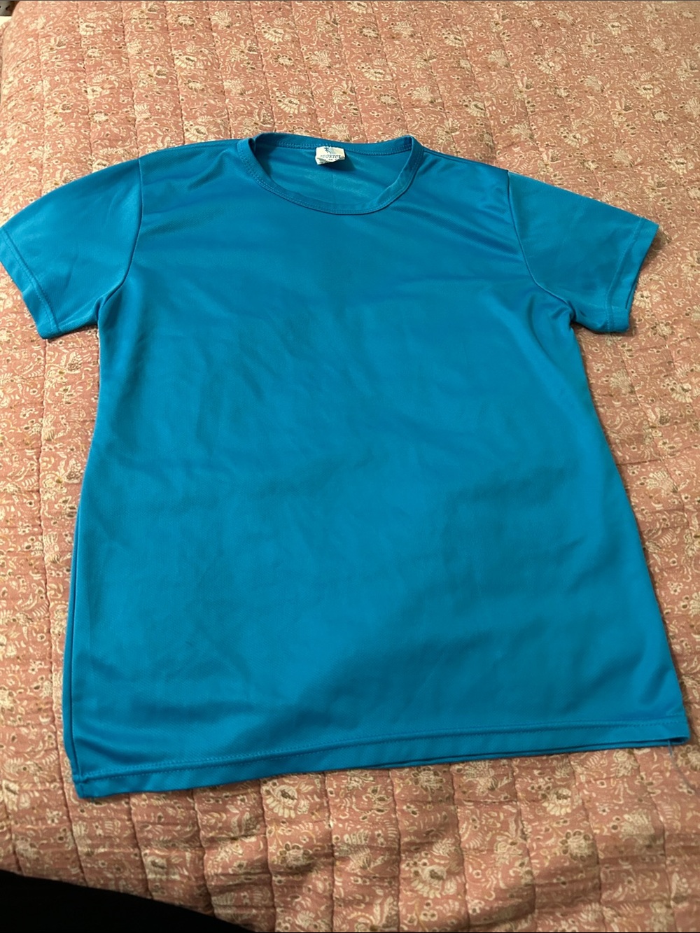 Women’s Short Sleeve Tee in Teal - Unbranded